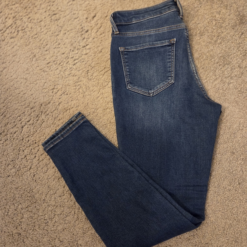 Old Navy Women's Deep Blue Skinny Jeans